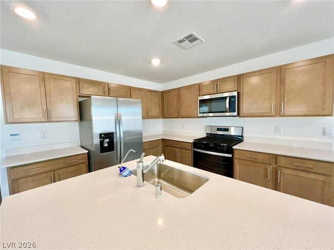 Building Photo - 3254 La Cura Ave