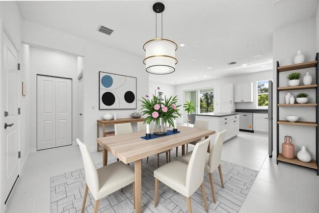 Building Photo - 4520 Longwood Lk Sq