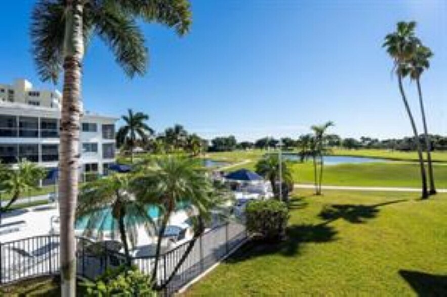 Building Photo - 4848 NE 23rd Ave