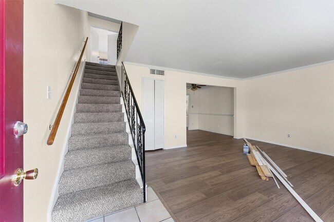 Building Photo - 1076 Willow Oaks Cir