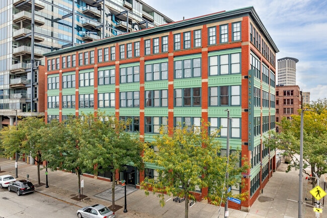Building Photo - Marshall Place Apartments