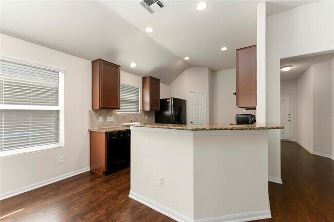 Building Photo - 1251 Kaliste Meadow Dr