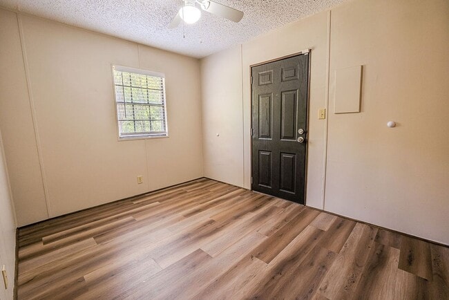 Building Photo - 3-BED 2-BATH RENTAL IN MADISON COUNTY