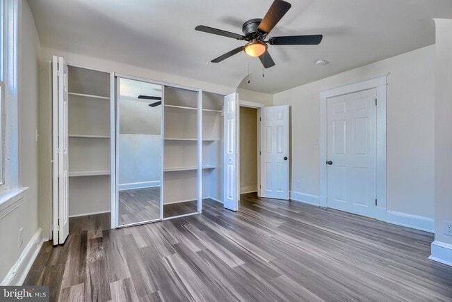 Building Photo - 6504 Rosemont Ave