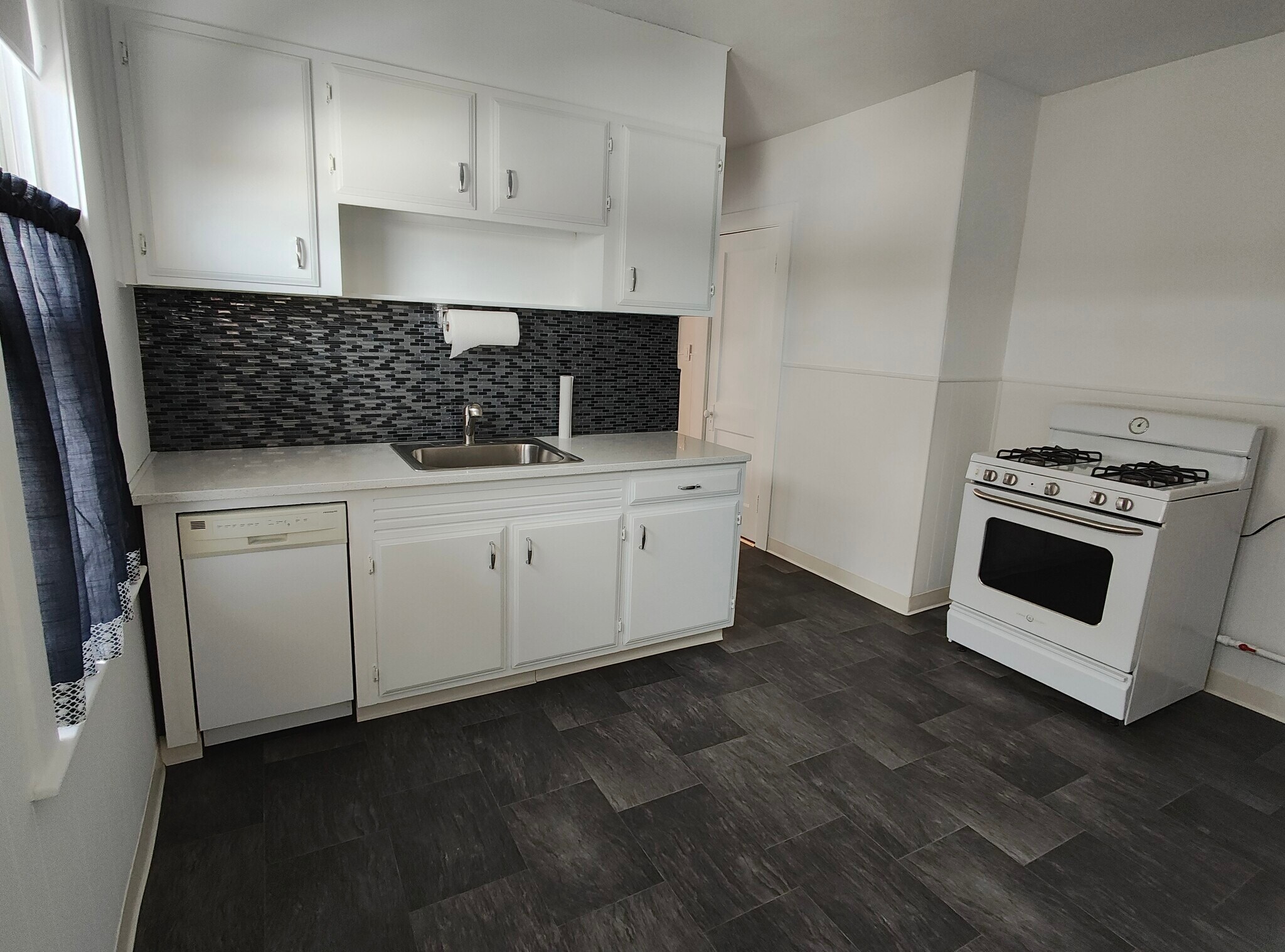 Building Photo - 19 Surry Rd