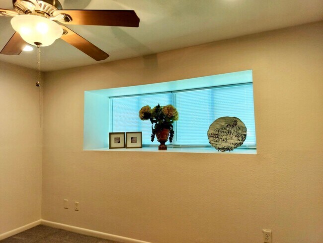 Building Photo - 20313 Sunny Shores Dr