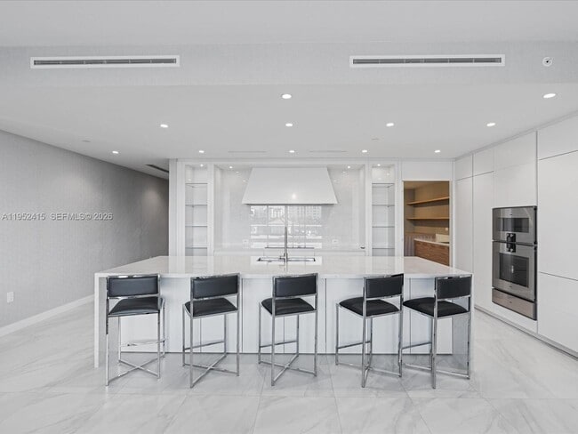 Building Photo - 220 SE Mizner Blvd