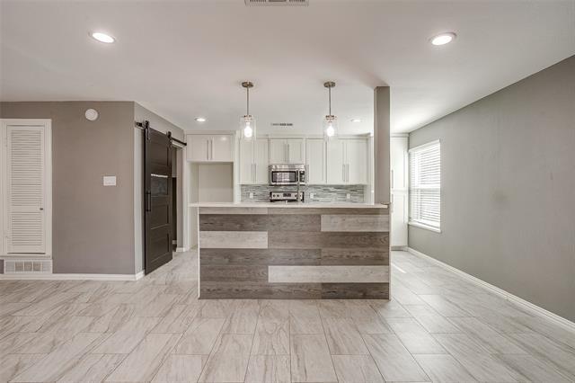 Building Photo - 1905 Chattanooga Dr