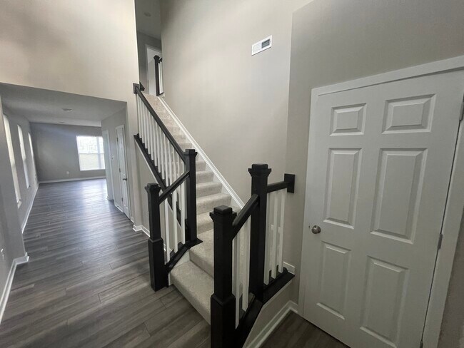 Building Photo - 7269 Cutler Dr