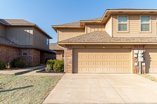 Building Photo - Buena Vida awaits for you!