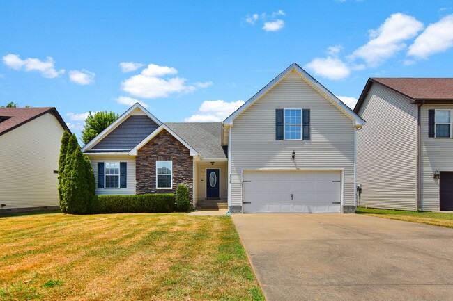 Primary Photo - Pet Friendly Three Bedroom with Bonus!