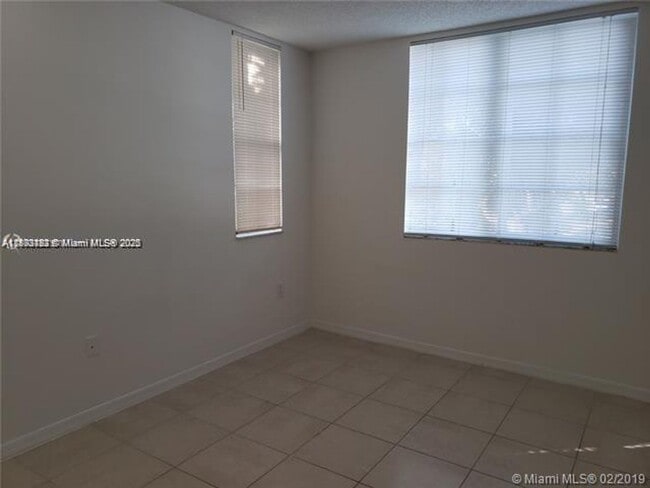 Building Photo - 777 SW 111th Way