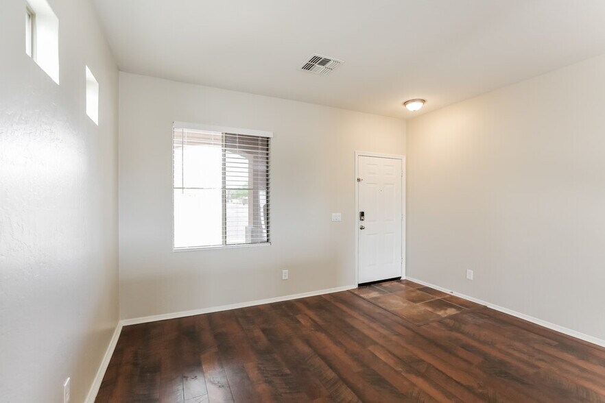 Building Photo - 1304 E Dunbar Dr