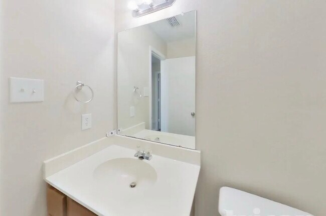 Building Photo - Beautiful 4-Bedroom Home in Forney