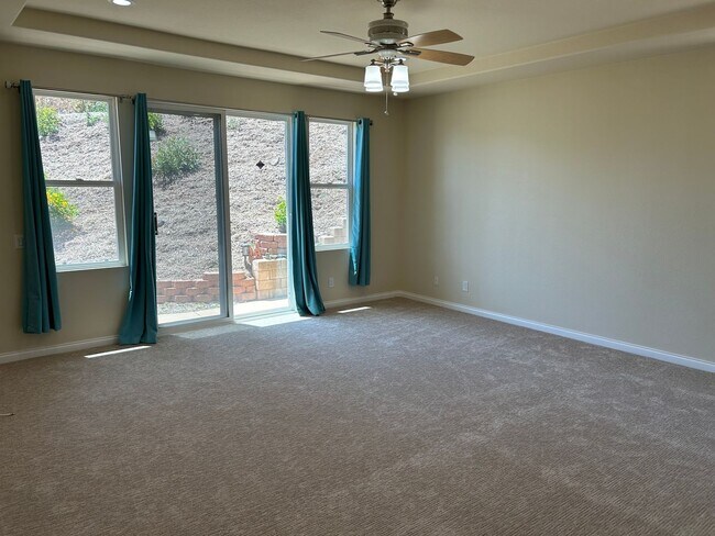 Building Photo - Gorgeous Escondido Home With Amazing View
