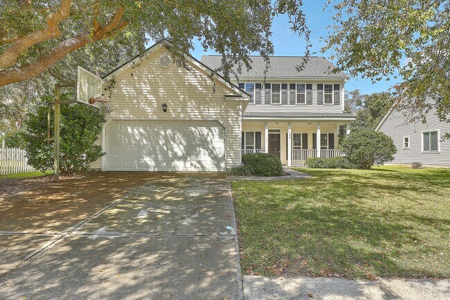 Primary Photo - Gorgeous 2 Story Home In Belle Hall!