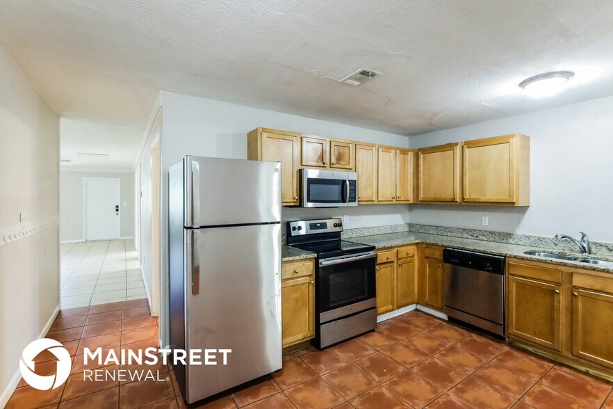 Building Photo - 1585 E Breezy Ln