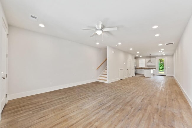 Building Photo - 503 N Walnut St