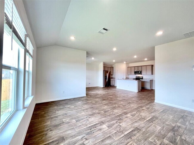 Building Photo - 590 Gladiola Lp