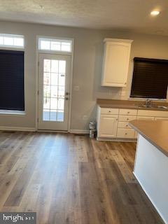 Building Photo - 1531 Oakley Ln