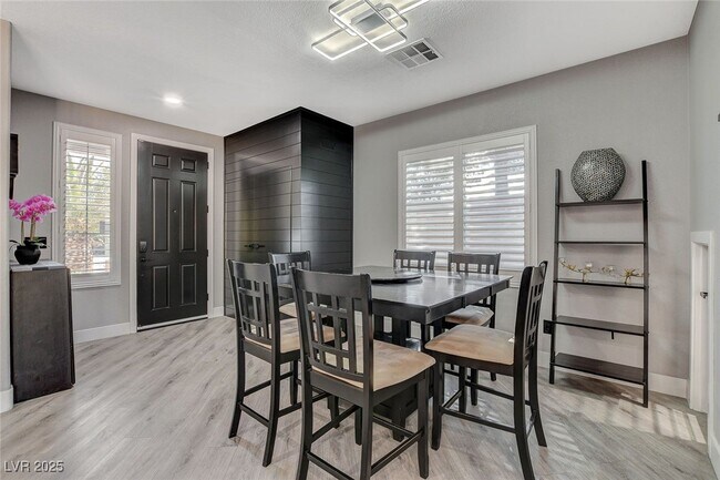 Building Photo - 5938 Creekside Sands Ln