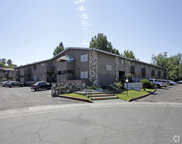 Primary Photo - Takoma Village Apartments