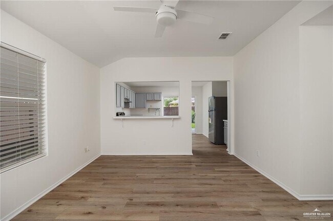 Building Photo - 12 San Esteban St