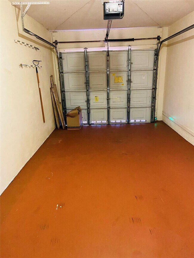 Building Photo - 3595 Sahara Springs Blvd