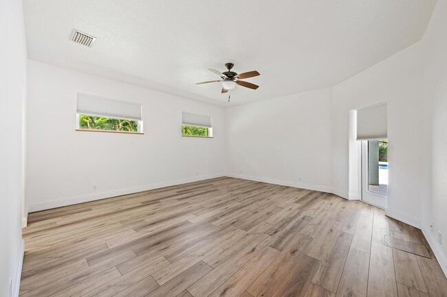 Building Photo - 13928 82nd Ln N