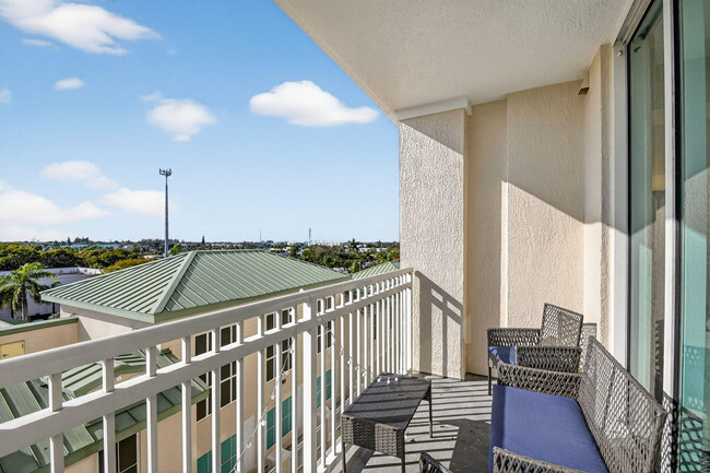 Building Photo - 350 N Federal Hwy