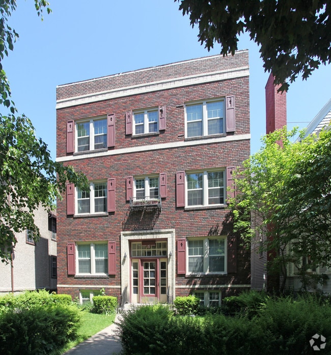 Building Photo - 39 Vick Park B