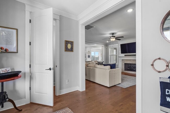 Building Photo - 3016 Whitstable Ct