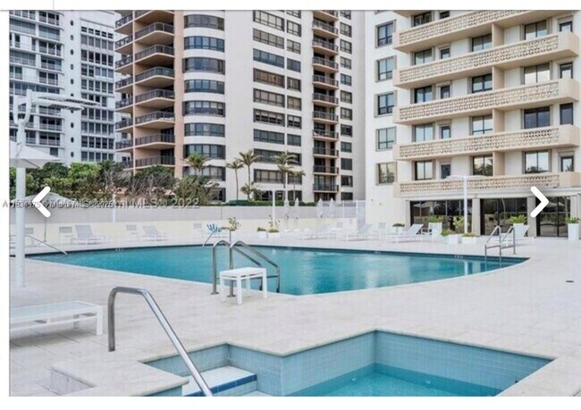 Building Photo - 10185 Collins Ave