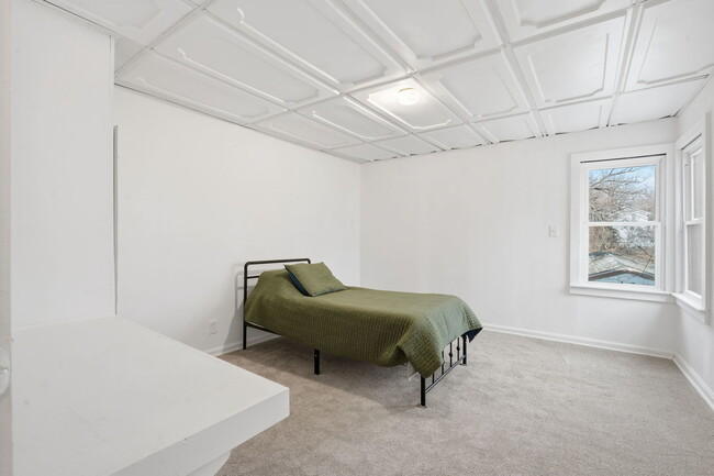 Building Photo - 1032 Kirkwood Blvd