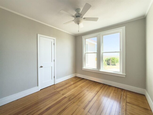 Building Photo - 267 Bodemann Ln