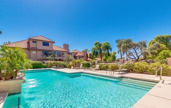 Building Photo - 1211 N Miller Rd