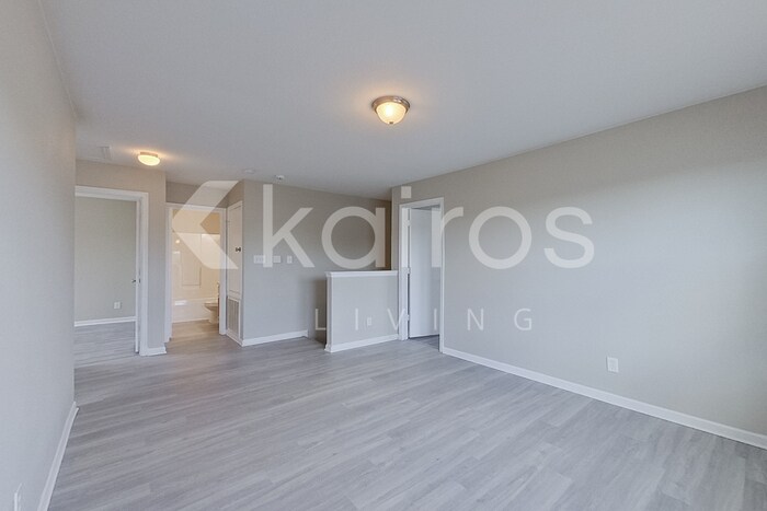 Building Photo - 100 Farmington Dr