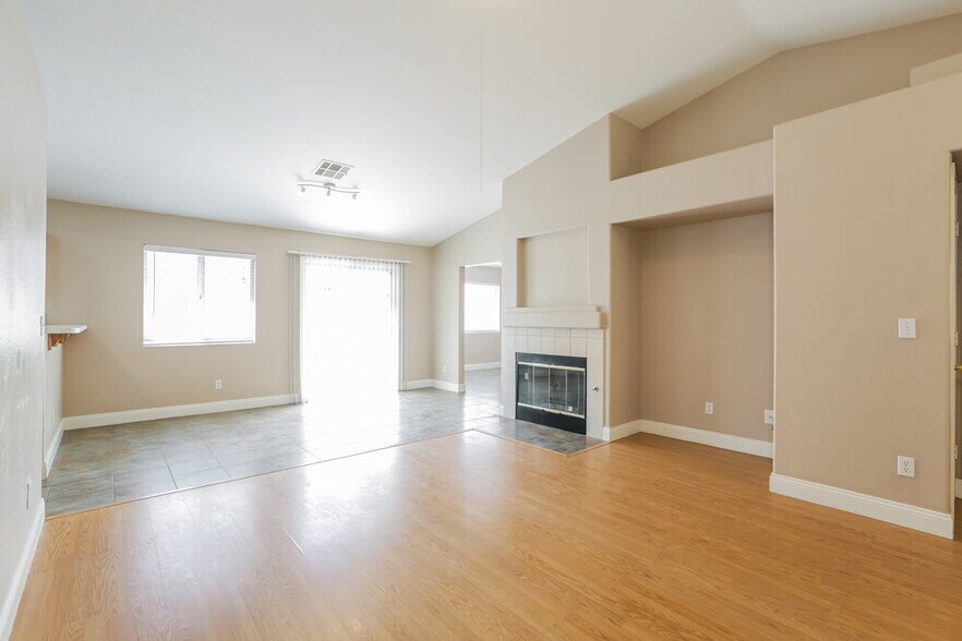 Building Photo - 9099 Lava Bluff Ct