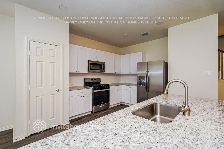 Building Photo - 12301 Macaroon Ln
