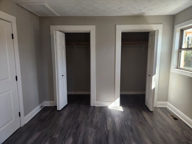 Building Photo - 60 Horseshoe Bend