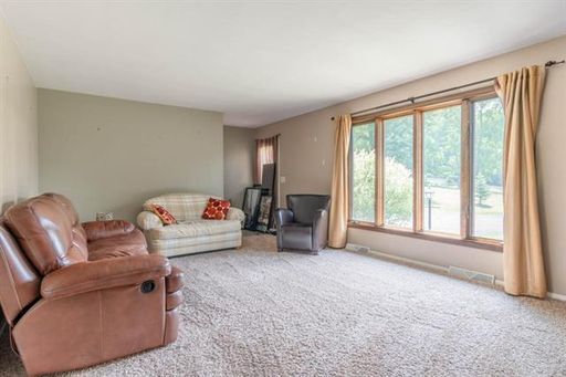 Building Photo - 2 Bedroom 1.5 Bath Single Family Home Avai...