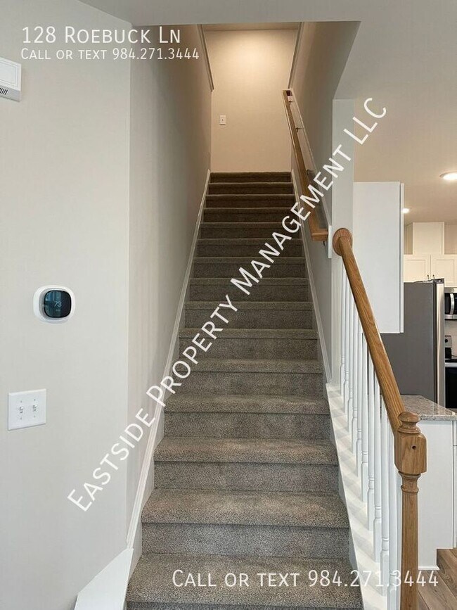 Building Photo - 128 Roebuck Ln