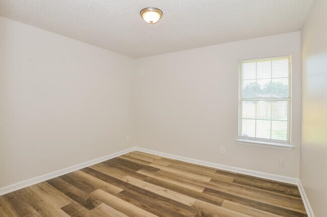Building Photo - 7473 Beauregard Cove