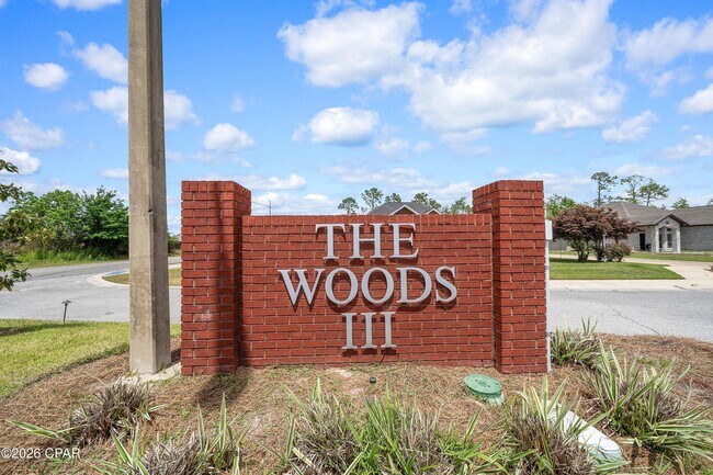 Building Photo - 303 Wood Trail