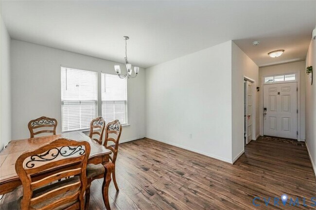 Building Photo - 8105 Lyman Ct