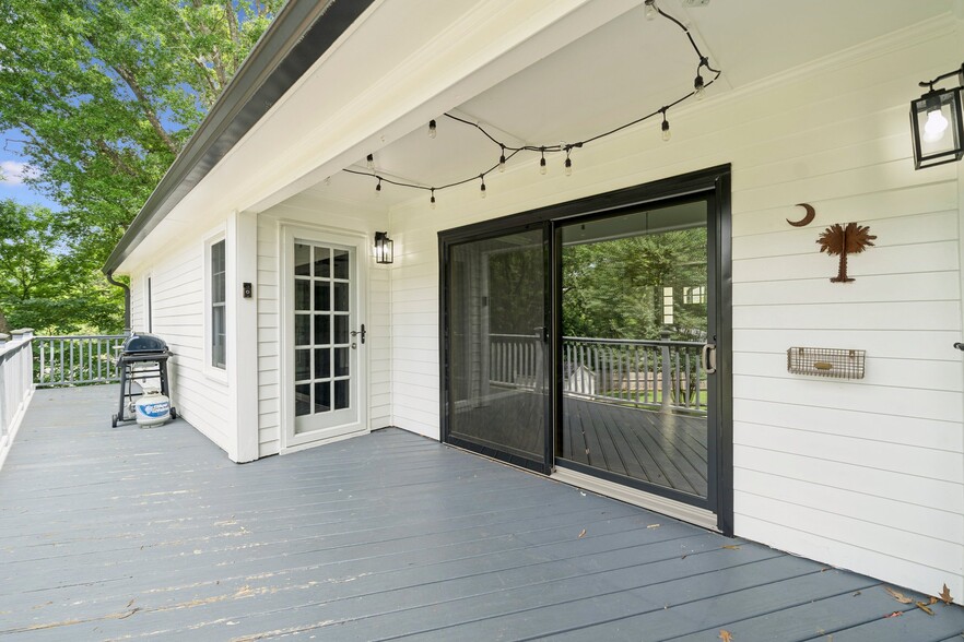 Upper Back Deck - 8323 Cliffside Dr