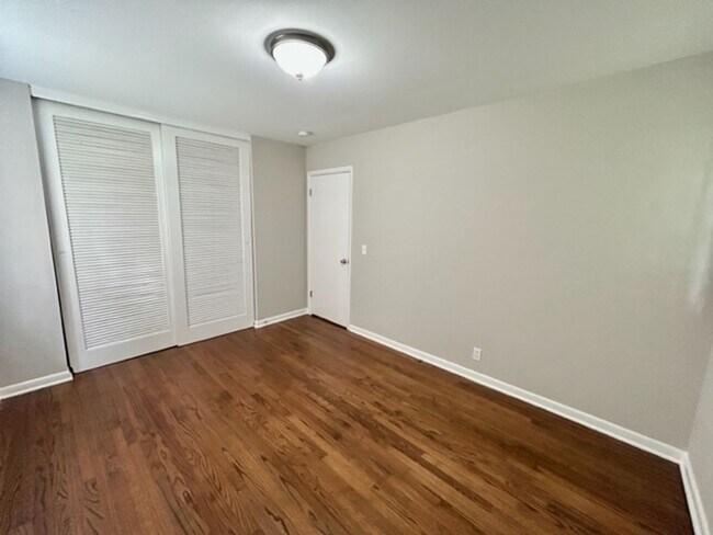 Building Photo - NEWLY RENOVATED - THREE BED/TWO BATH RANCH...