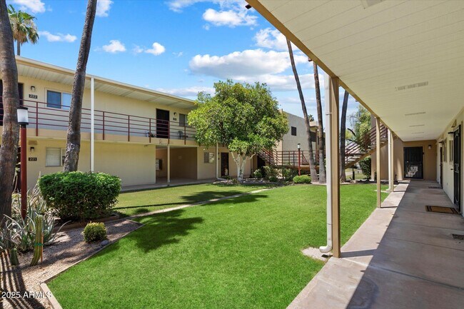Building Photo - 4630 N 68th St