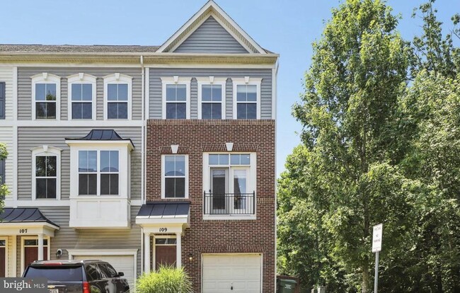 Building Photo - 109 Bellingham Dr