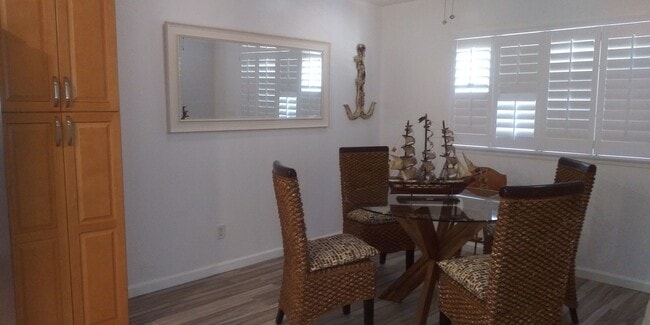 Building Photo - Fully Furnished Condo